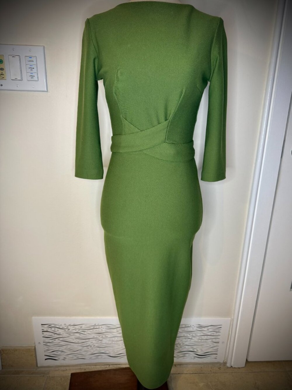 Bettie Page by Tatyana Pinup Retro Wiggle Olive Green Dress w/ Criss Cross Belt - Picture 6 of 12